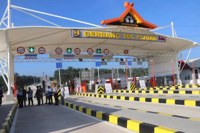 Gerbang Tol Jambi di segmen Bayung Lencir-Tempino kini sudah beroperasi tanpa tarif selama masa sosialisasi. (Sumber: Dokumentasi/Metrojambi.com)