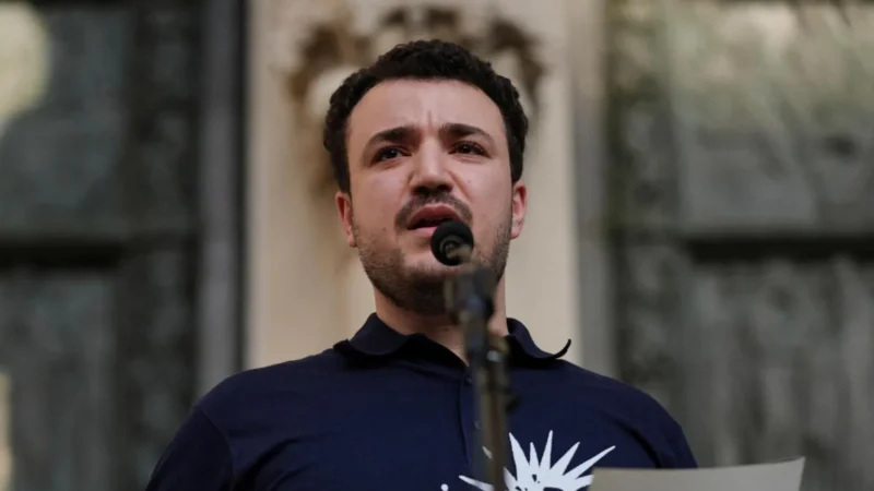 Aktivis pro-Palestina, Mahmoud Khalil, yang diperintahkan untuk dideportasi dari Amerika Serikat. (Foto: Reuters)