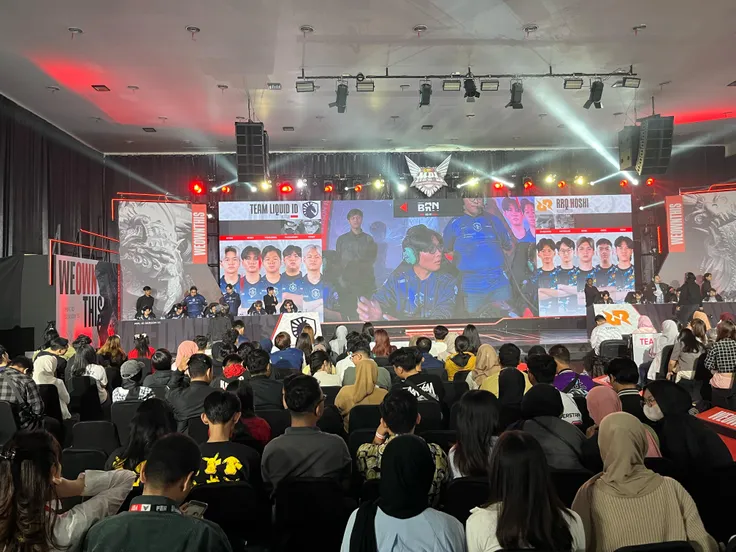 MPL Indonesia Season 16 menjadi ajang pembuktian bagi 9 tim esports Mobile Legends terbaik di Indonesia untuk memperebutkan tiket menuju M7 World Championship. (Sumber: Dunia Games)