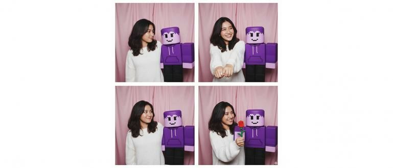 Buat foto strip ala photobox bareng avatar Roblox kini bisa dilakukan dengan mudah menggunakan prompt yang tepat di Gemini AI. (Sumber: JalanTikus)