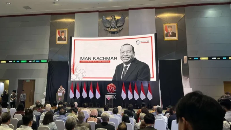Direktur Utama Bursa Efek Indonesia (BEI), Iman Rachman, memberikan tanggapan santai terkait pelemahan IHSG di tengah acara Capital Market Summit & Expo 2025. (Sumber: Ilustrasi/Kontan)