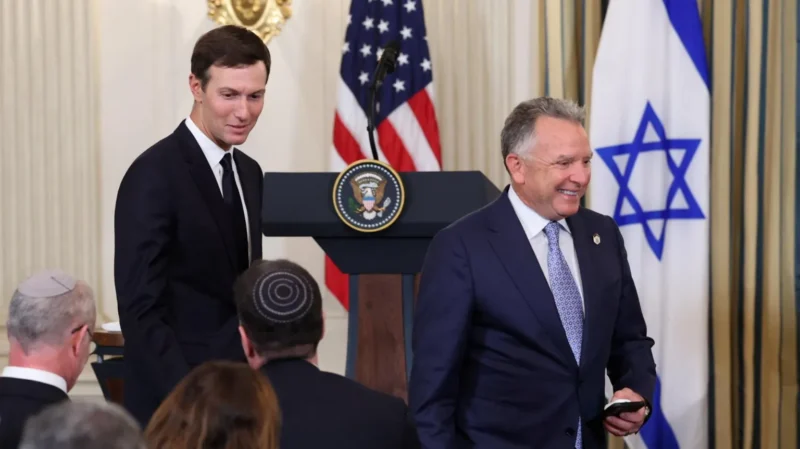 Jared Kushner dan Utusan Khusus AS Steve Witkoff akan bergabung dalam perundingan damai antara Israel dan Hamas di Mesir. (Sumber: Reuters)