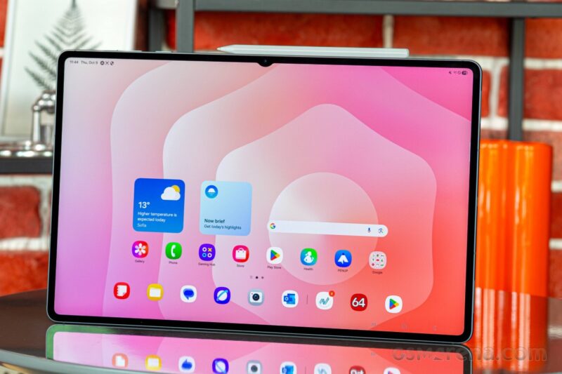 Samsung Galaxy Tab S11 Ultra hadir dengan desain yang lebih tipis, chipset baru, dan rating IP68 yang jarang ditemukan pada tablet. (Sumber: GSMArena)