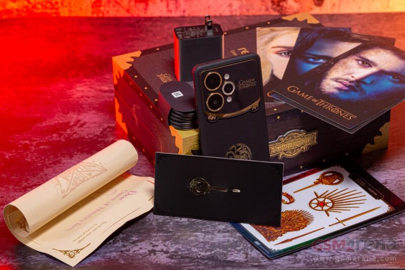 Realme 15 Pro Game of Thrones Edition menampilkan desain eksklusif dengan panel belakang yang sensitif terhadap panas. (Sumber: GSMArena)