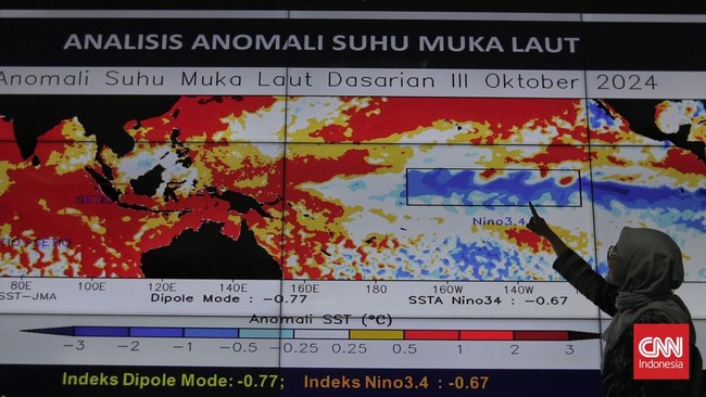 Ilustrasi. BMKG memprakirakan fenomena La Nina akan menyebabkan peningkatan curah hujan di sebagian besar wilayah Indonesia pada akhir tahun. (Sumber: CNN Indonesia/Adhi Wicaksono)