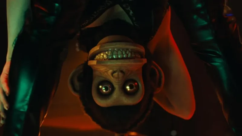 Hulu menawarkan beragam film berkualitas, mulai dari pemenang Oscar 'Anora' hingga film horor terbaru 'The Monkey'. (Foto: The Monkey, Hulu/TVGuide)
