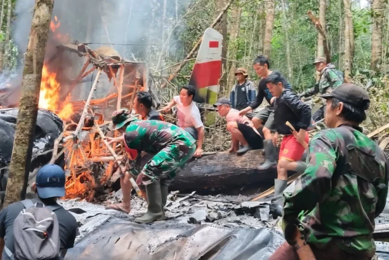 Pesawat Air Tractor AT-802 milik Pelita Air Service yang merupakan armada khusus pendistribusian BBM Satu Harga ke wilayah 3T. Pesawat ini mengalami kecelakaan fatal di perbukitan Long Bawan, Kamis (19/2).