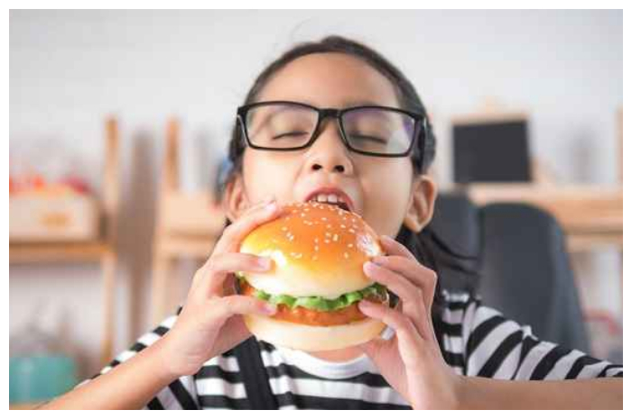Pola makan tak sehat bisa picu kolesterol tinggi.