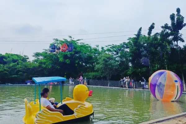 wisata Prikitiew Land di Subang, Jawa Barat.