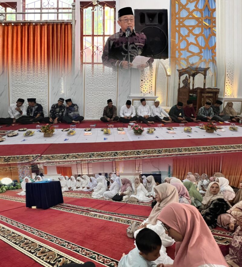 Suasana khidmat pembukaan MTQ Tingkat Desa Talang Lindung yang menjadi simbol kemanunggalan sektor swasta dengan kegiatan pembinaan mental spiritual masyarakat.