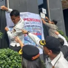 Penyegelan White Rabbit PIK oleh Satpol PP