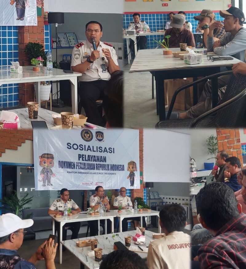 Kepala Kantor Imigrasi Kelas II Non TPI Kerinci, Purnomo saat memberikan pemaparan dalam acara sosialisasi dokumen perjalanan bersama jajaran pers dan LSM.