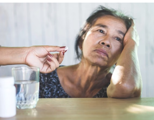 Alzheimer, penyebab utama gangguan ingatan pada lansia. 