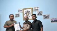 Seno Aji Serahkan SK DPD KAMPUD Way Kanan Periode 2026-2031 ke Jon Hendra